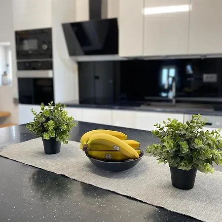 Apartament Layla *